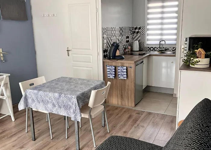 Studio Avec Grand Balcon Marin